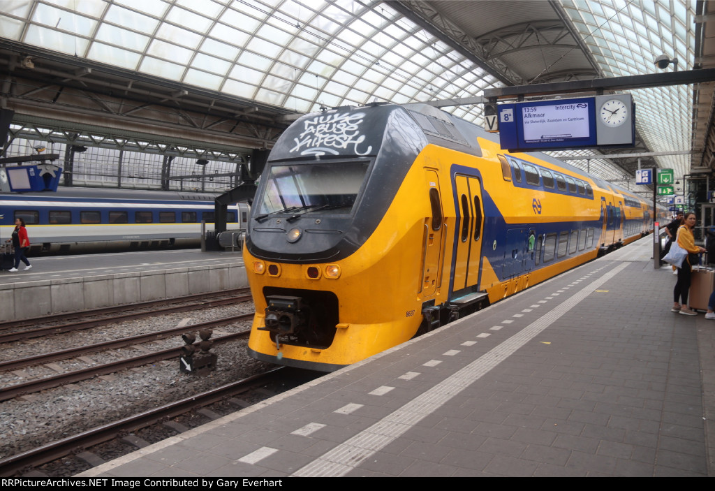 NS VIRM #8637 - Nederlandse Spoorwegen 